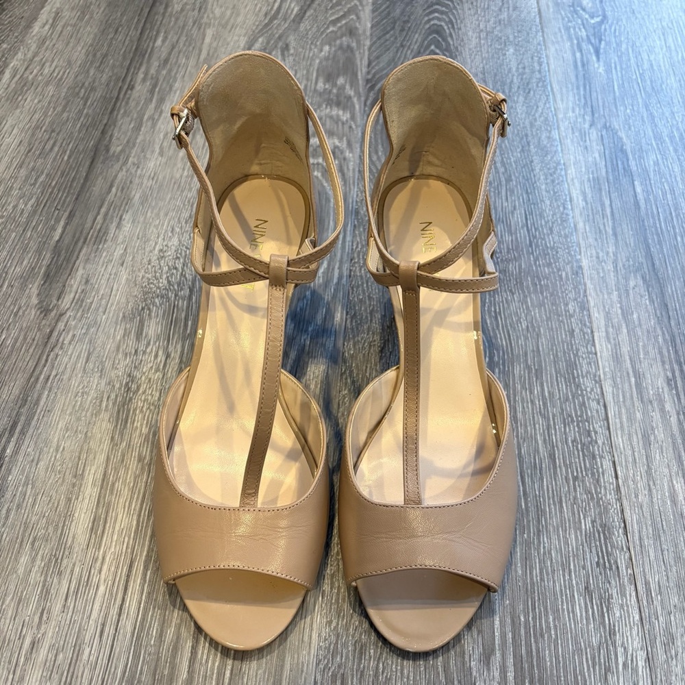 Nine West Gamgee Nude Beige Leather Strappy Peep Toe Kitten Heels Size 9M